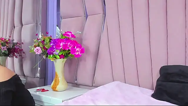 Snapshot of Sasha_Petitte chatting on December 2025 03:47:01 AM Sasha Petitte online show from December 2025 03:47:01 AM