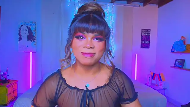 Snapshot of CuteRomi chatting on September 2025 03:39:02 AM CuteRomi online show from September 2025 03:39:02 AM