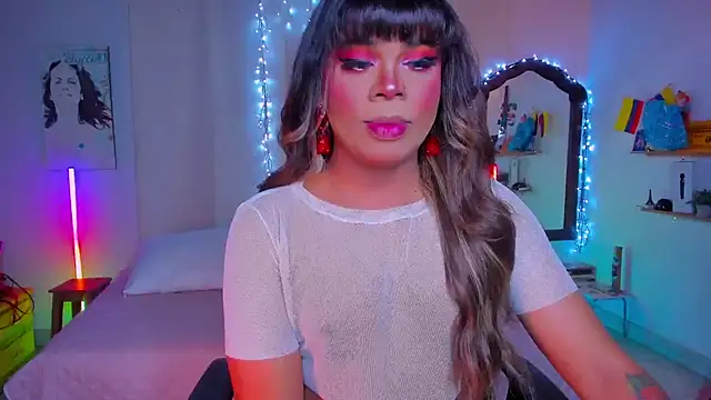 Snapshot of CuteRomi chatting on October 2025 04:32:02 AM CuteRomi online show from October 2025 04:32:02 AM