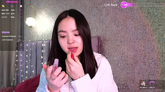 TaiteGloss online show from December 2024 04:06:01 PM