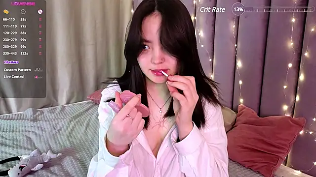 TaiteGloss online show from December 2024 07:09:02 PM