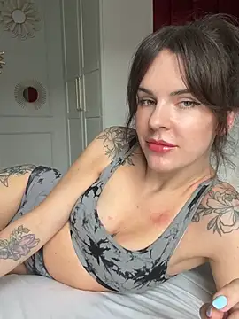 RubyLunaa online show from July 2026 12:53:01 PM