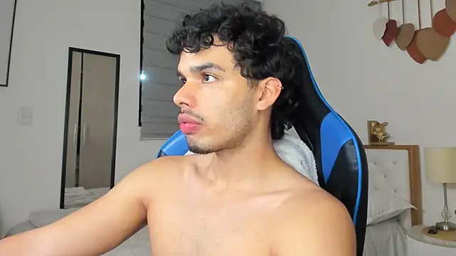 mateoleonee online show from January 2025 01:17:01 AM