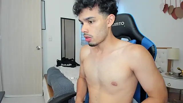 mateoleonee online show from March 2025 09:11:02 PM