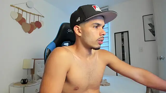 mateoleonee online show from September 2025 06:21:01 PM