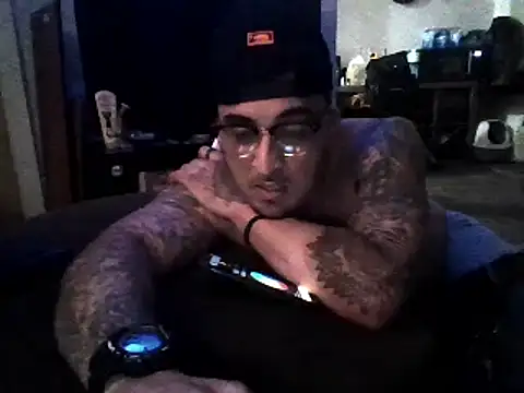 Snapshot of Antoniothedon chatting on January 2025 01:47:01 PM Antoniothedon online show from January 2025 01:47:01 PM