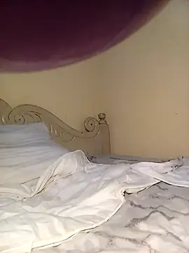 sexxylucia online show from September 2025 12:45:02 AM