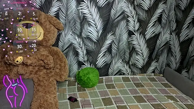 Hellen Moore online show from October 2025 12:19:02 AM