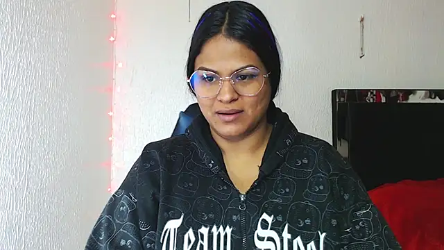 SweetAlmaa online show from March 2025 10:04:01 AM