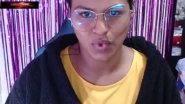 SweetAlmaa online show from February 2026 11:40:02 AM