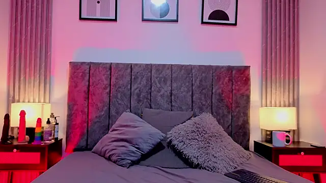 Ema Stone65 online show from October 2025 07:55:02 PM