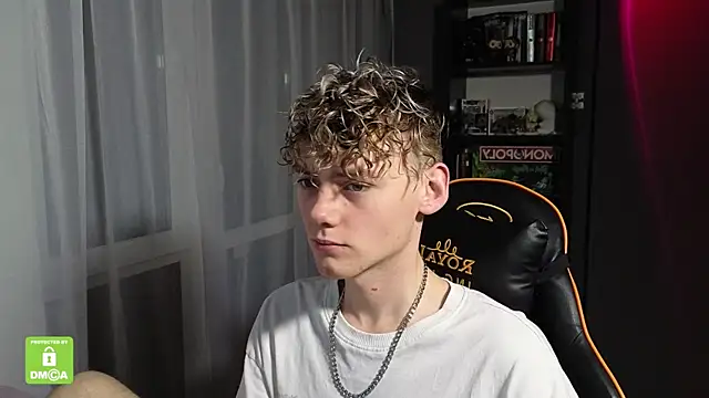 Keytaro online show from November 2025 02:50:01 PM