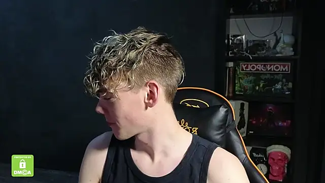 Keytaro online show from November 2025 05:47:02 PM