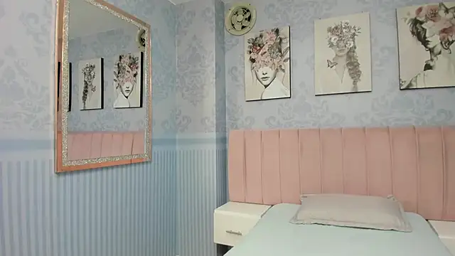 Isa little4u online show from January 2025 11:18:02 PM