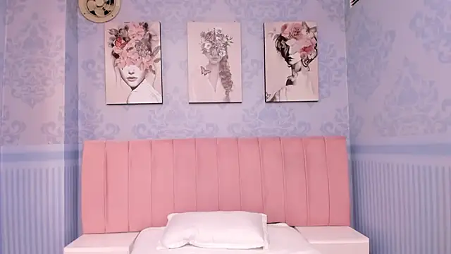 Isa little4u online show from January 2025 11:21:02 PM