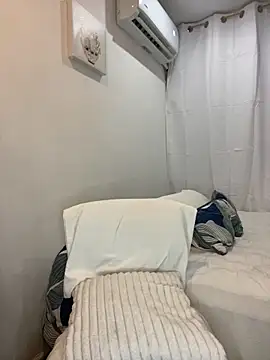 Snapshot of Belissa_miller chatting on February 2025 08:01:01 PM Belissa miller online show from February 2025 08:01:01 PM