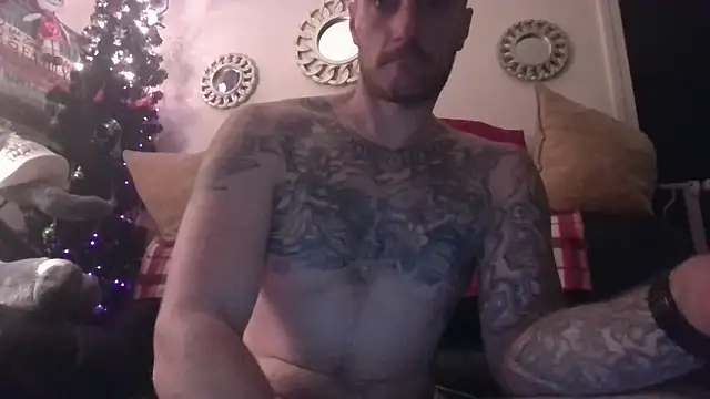 UnCuTupTheBuTT online show from October 2025 04:53:02 AM