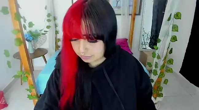 Snapshot of lussyevans24 chatting on February 2025 04:16:02 AM lussyevans24 online show from February 2025 04:16:02 AM