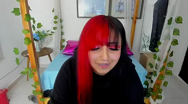 Snapshot of lussyevans24 chatting on February 2025 10:29:02 AM lussyevans24 online show from February 2025 10:29:02 AM