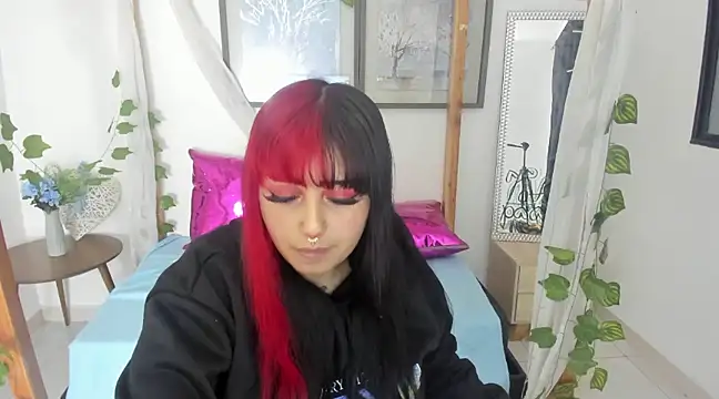 Snapshot of lussyevans24 chatting on February 2025 07:26:02 AM lussyevans24 online show from February 2025 07:26:02 AM