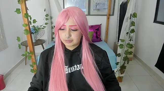 Snapshot of lussyevans24 chatting on February 2025 03:18:02 AM lussyevans24 online show from February 2025 03:18:02 AM