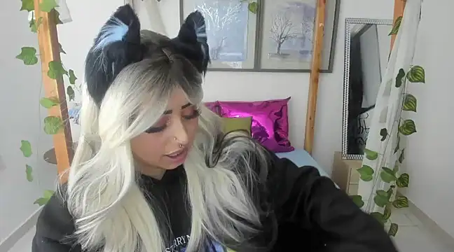 Snapshot of lussyevans24 chatting on February 2025 02:56:02 AM lussyevans24 online show from February 2025 02:56:02 AM