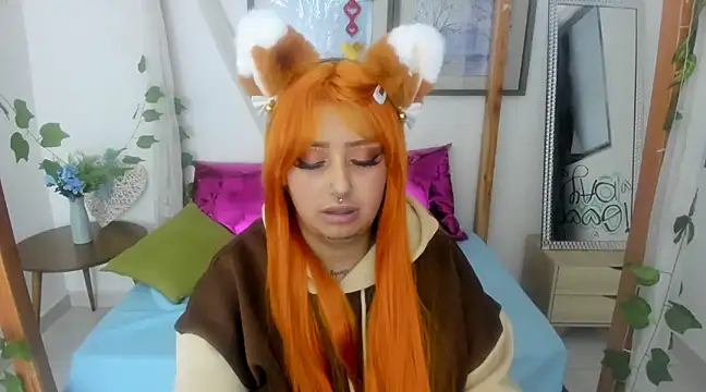 Snapshot of lussyevans24 chatting on February 2025 07:07:01 AM lussyevans24 online show from February 2025 07:07:01 AM