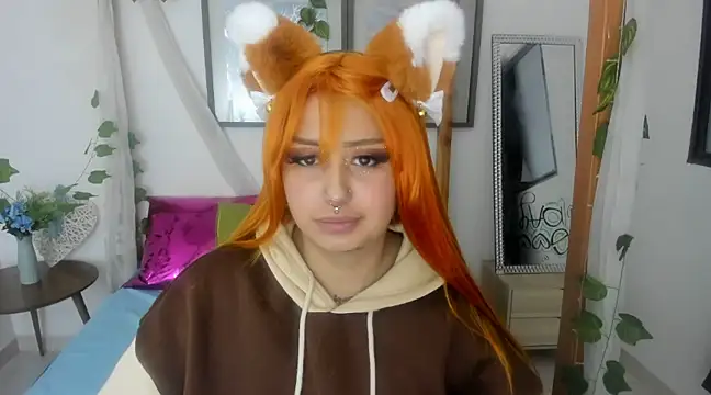 Snapshot of lussyevans24 chatting on February 2025 10:17:02 AM lussyevans24 online show from February 2025 10:17:02 AM