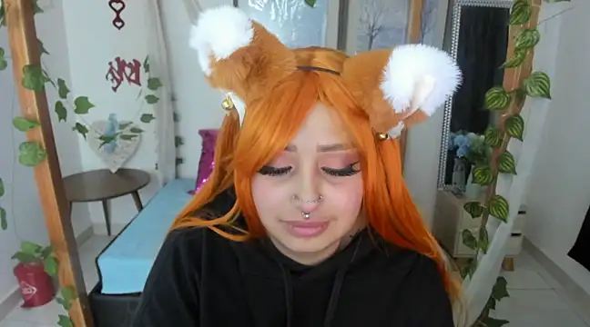 Snapshot of lussyevans24 chatting on March 2025 06:17:02 AM lussyevans24 online show from March 2025 06:17:02 AM