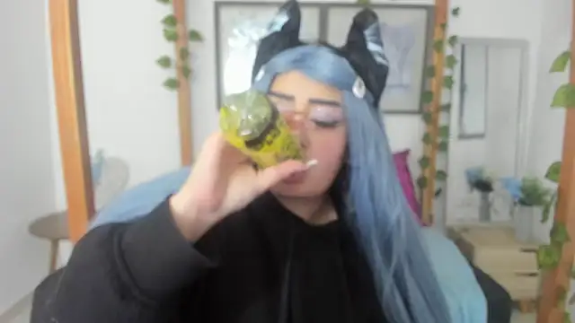 Snapshot of lussyevans24 chatting on March 2025 07:24:01 AM lussyevans24 online show from March 2025 07:24:01 AM