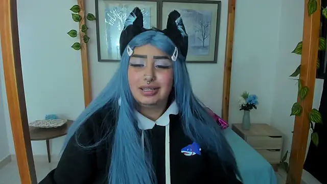 Snapshot of lussyevans24 chatting on March 2025 07:00:02 AM lussyevans24 online show from March 2025 07:00:02 AM