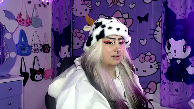 Snapshot of lussyevans24 chatting on September 2025 06:23:02 AM lussyevans24 online show from September 2025 06:23:02 AM