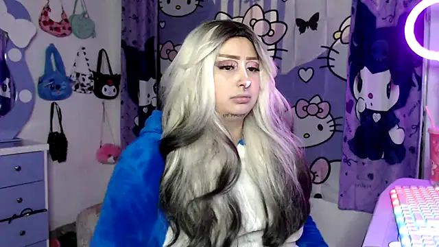 Snapshot of lussyevans24 chatting on November 2025 05:28:02 AM lussyevans24 online show from November 2025 05:28:02 AM