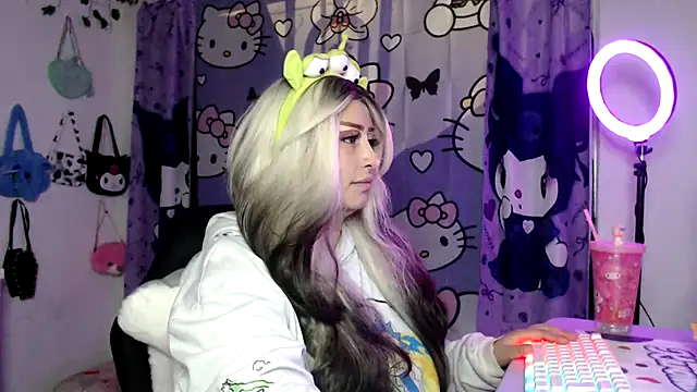 Snapshot of lussyevans24 chatting on November 2025 03:59:02 AM lussyevans24 online show from November 2025 03:59:02 AM