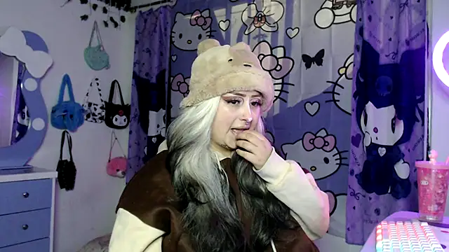 Snapshot of lussyevans24 chatting on November 2025 04:40:02 AM lussyevans24 online show from November 2025 04:40:02 AM