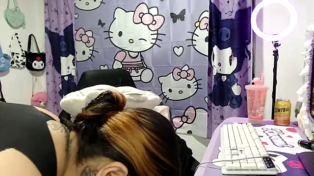 Snapshot of lussyevans24 chatting on November 2025 04:34:01 AM lussyevans24 online show from November 2025 04:34:01 AM