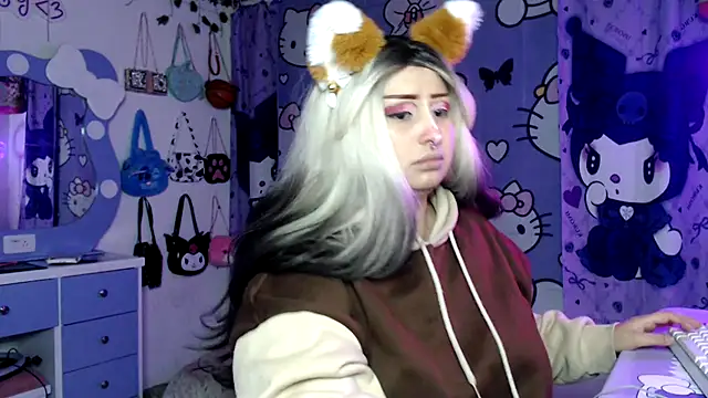 Snapshot of lussyevans24 chatting on December 2025 04:39:01 AM lussyevans24 online show from December 2025 04:39:01 AM