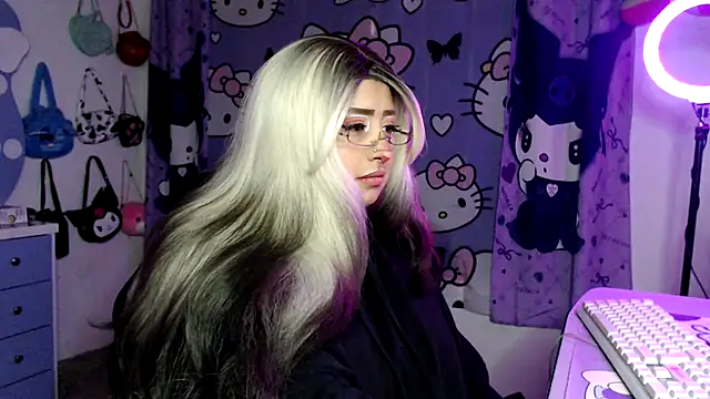 lussyevans24 online show from February 2026 03:40:01 AM