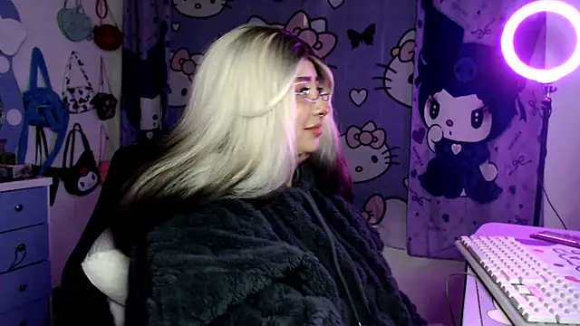 lussyevans24 online show from March 2026 03:45:02 AM