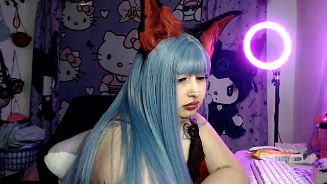 Snapshot of lussyevans24 chatting on June 2026 05:21:02 AM lussyevans24 online show from June 2026 05:21:02 AM