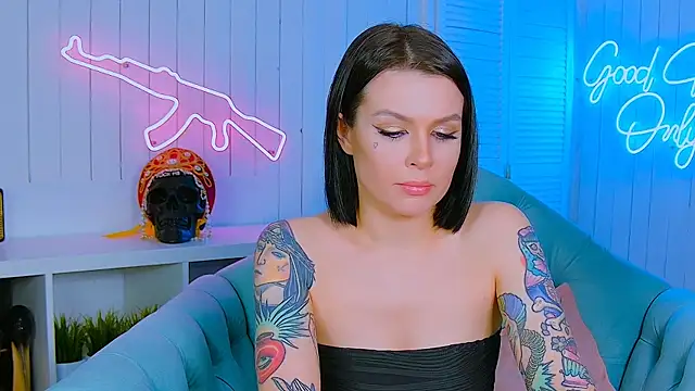 My toys pink online show from February 2025 10:01:02 AM