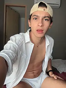 cybercosmiiic online show from February 2025 07:49:01 PM