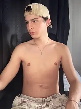 cybercosmiiic online show from September 2025 09:28:02 PM