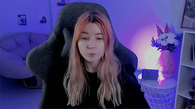 LexiWenford online show from December 2024 05:52:02 AM