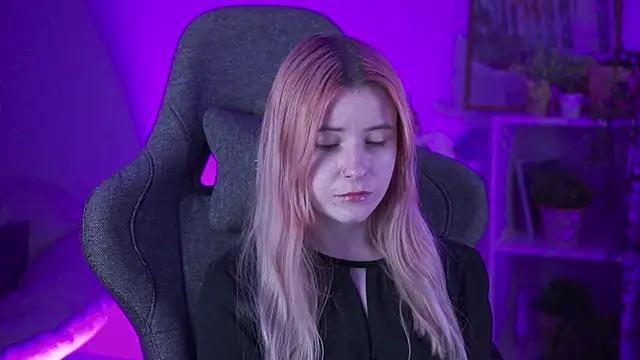 LexiWenford online show from December 2024 06:21:01 AM