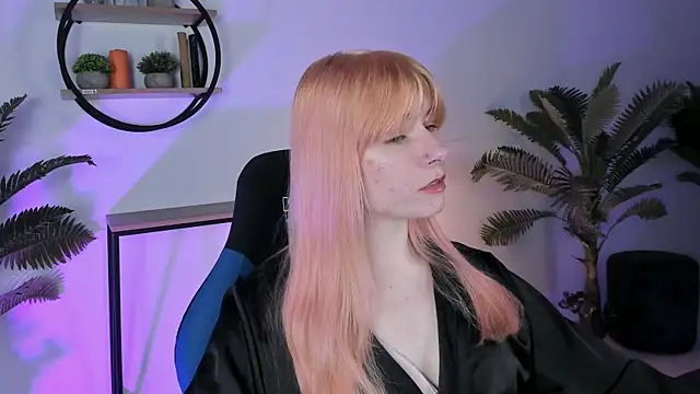 LexiWenford online show from March 2025 09:00:01 AM