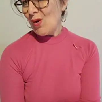 Viola8p online show from November 2025 02:27:01 PM