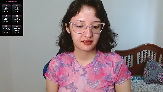 alexaa08 online show from November 2025 01:10:01 PM