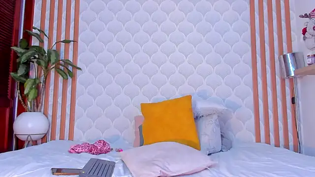 PamelaReall online show from December 2024 04:40:01 AM