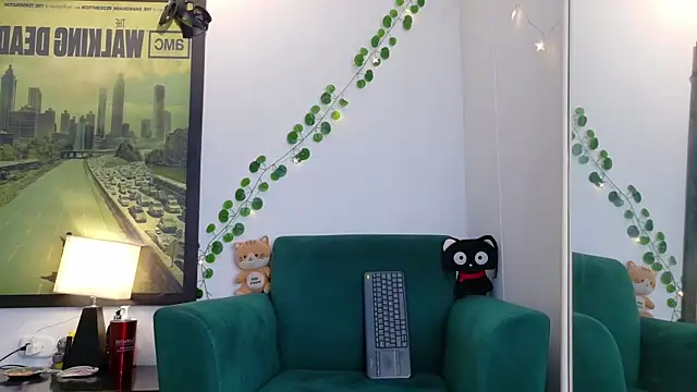 kittyzenn online show from June 2026 12:44:01 AM